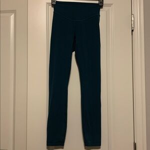Lululemon Wunder Under Nulu HR Tight Sz 2
25 inch, Like New, Storm Teal